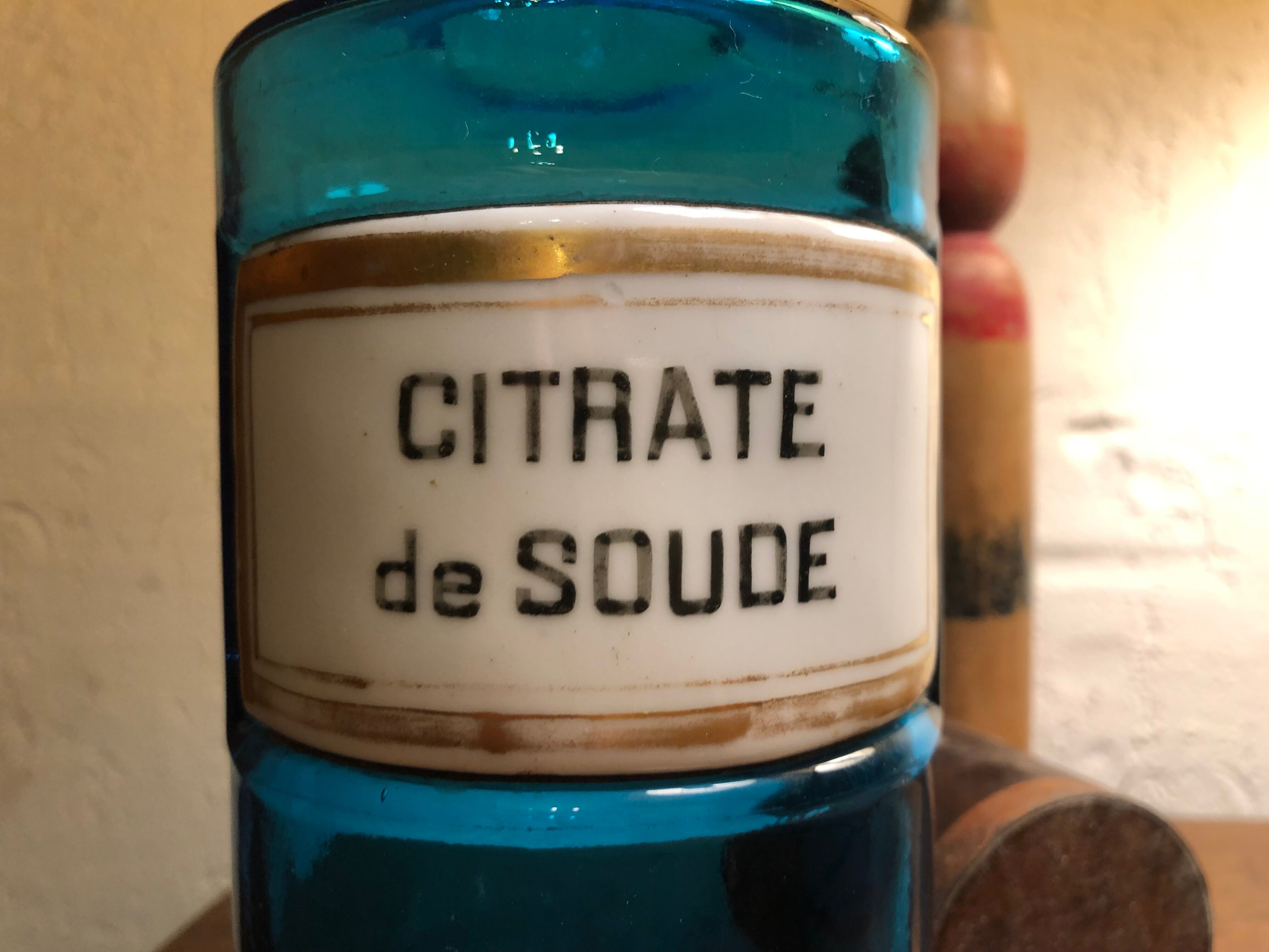 Napoleon III medicine jar