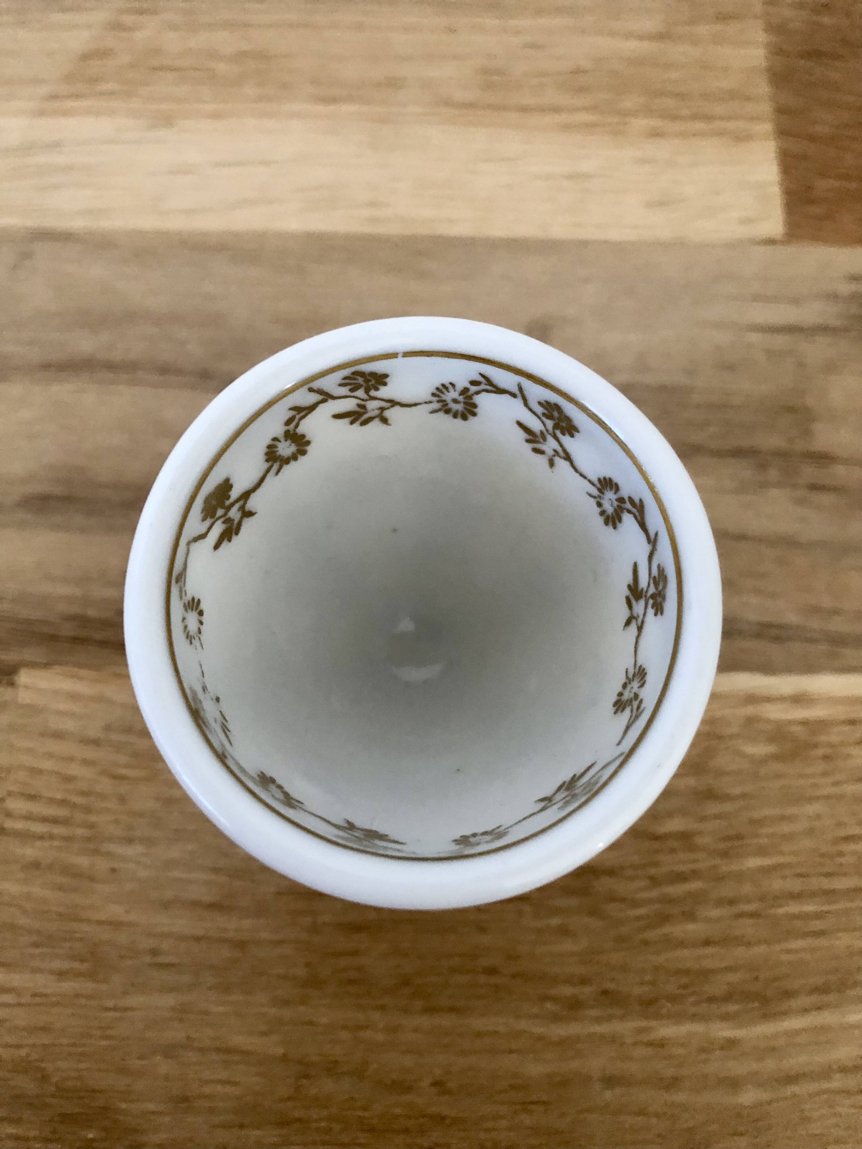 Pretty little vintage egg cup in Limoges porcelain