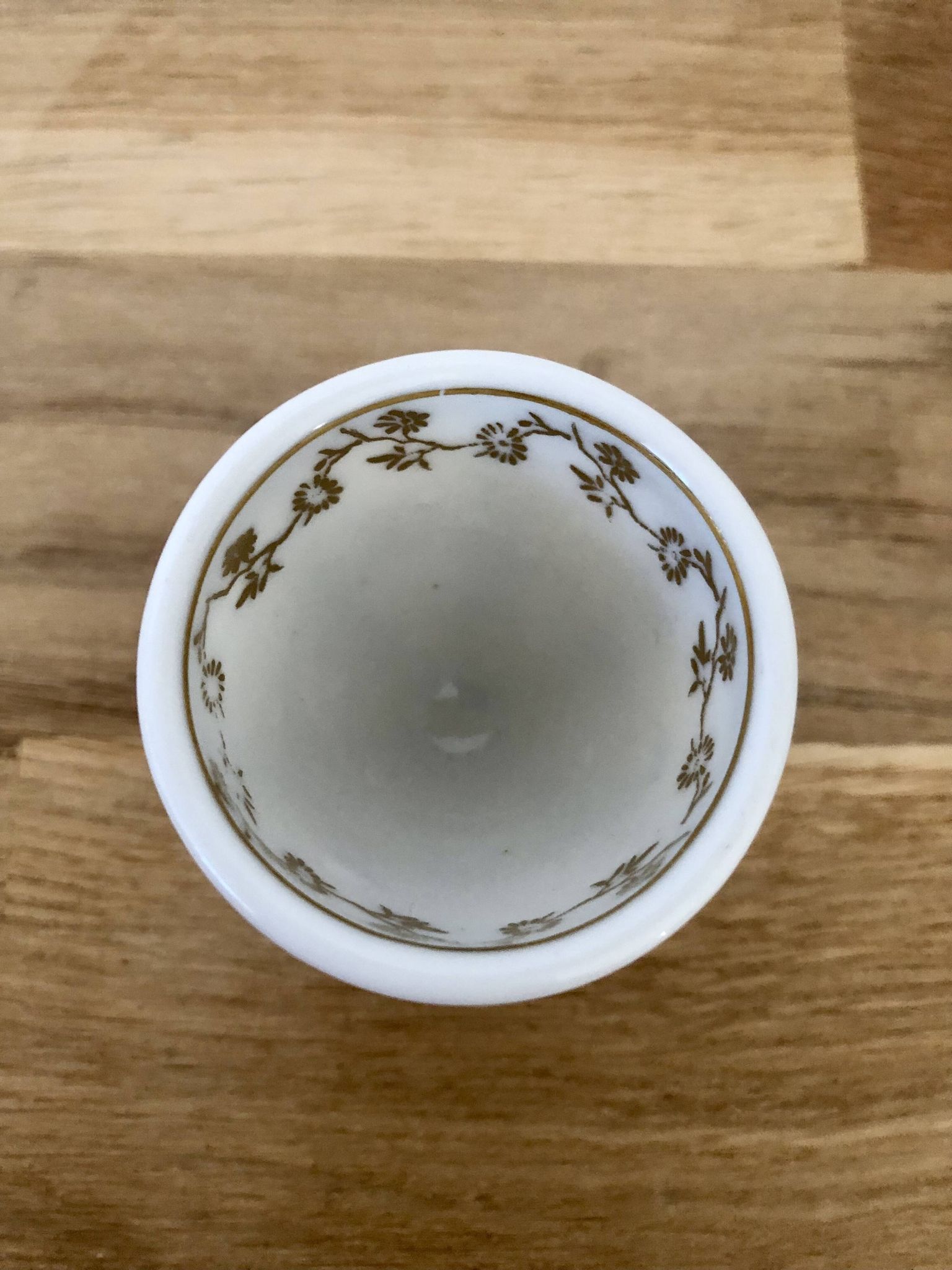 Pretty little vintage egg cup in Limoges porcelain
