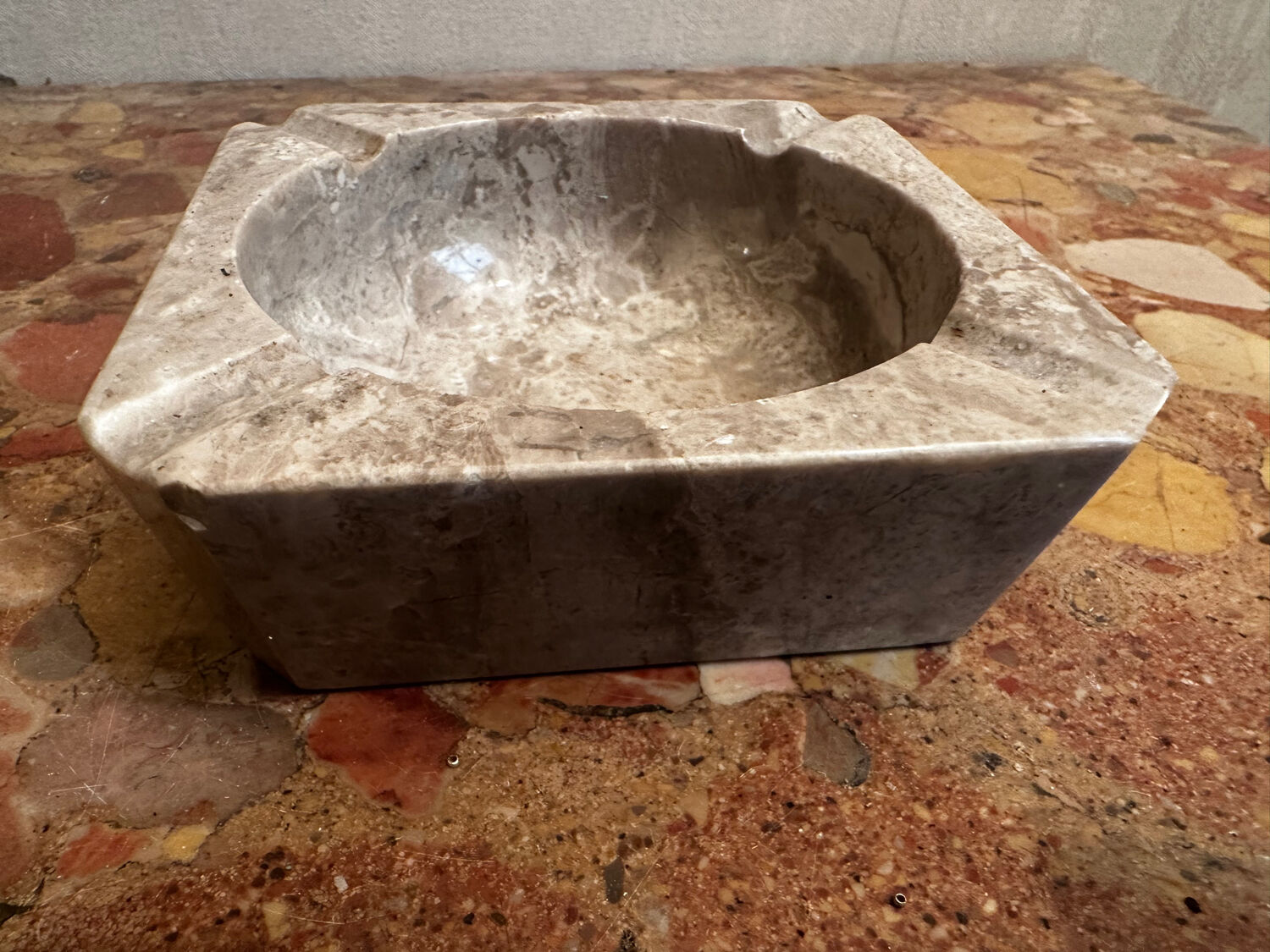 Ashtray, beige marble catch-all.