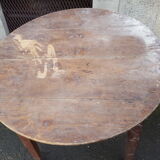 Round pine table spindle legs