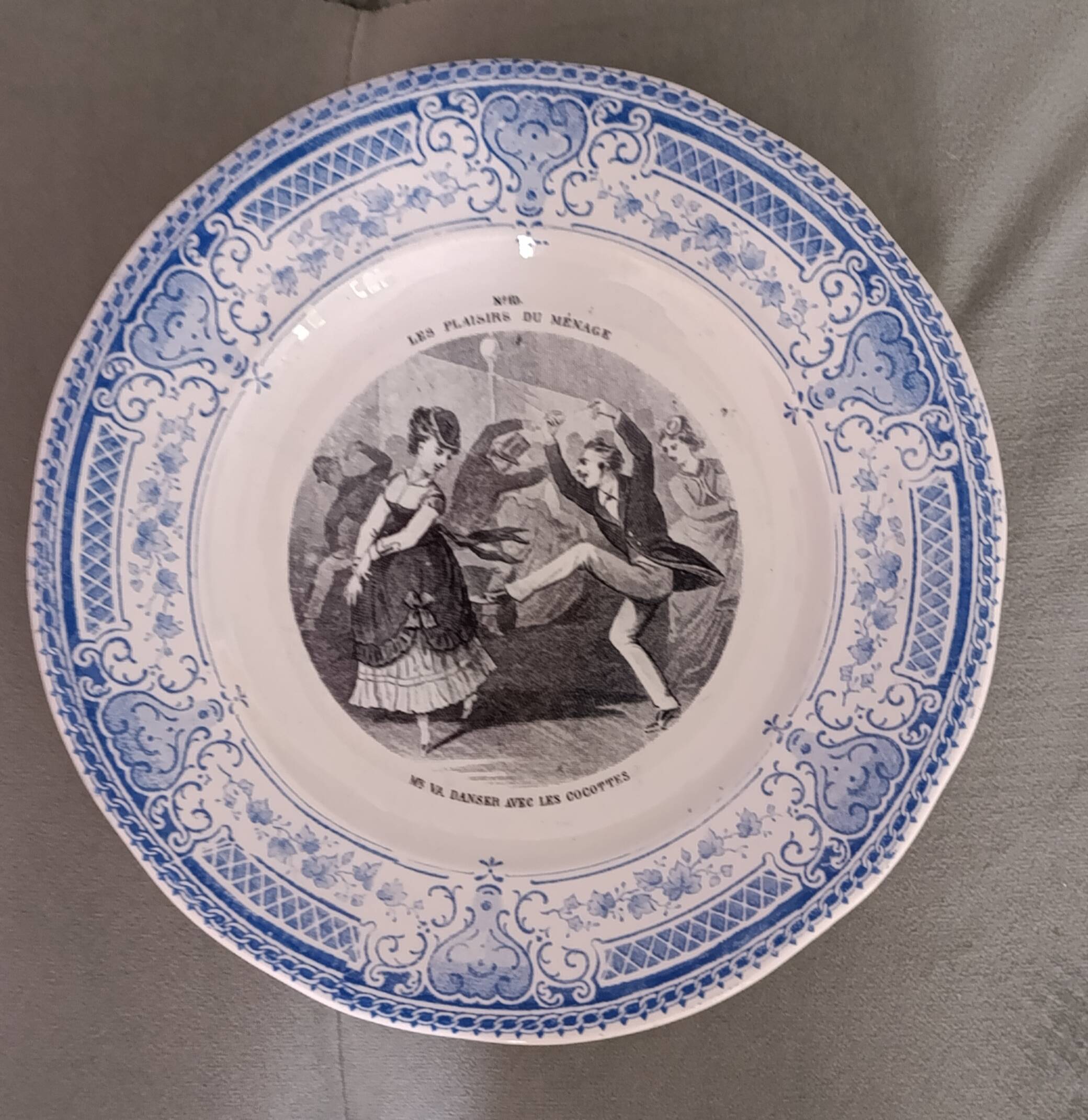 Set of 12 plates the pleasures of housekeeping