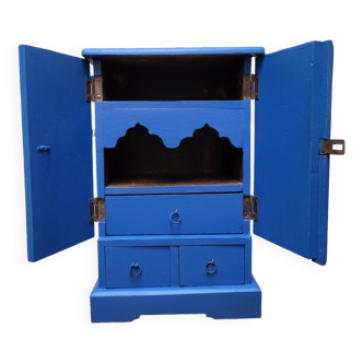 Small 20th century cabinet