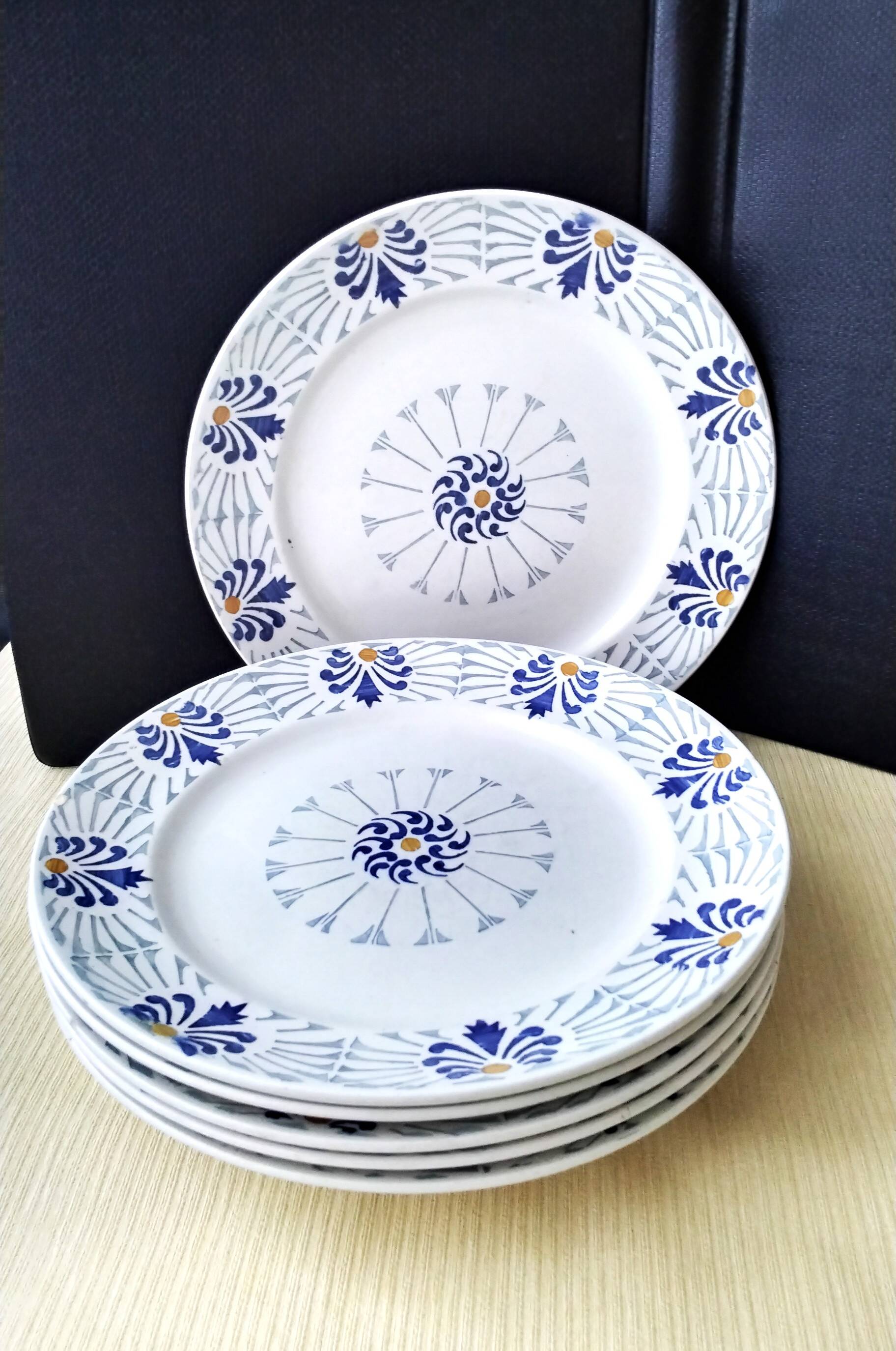Lot de 6 assiettes  4 creuses et 2 plates de la Faïencerie d'Onnaing
