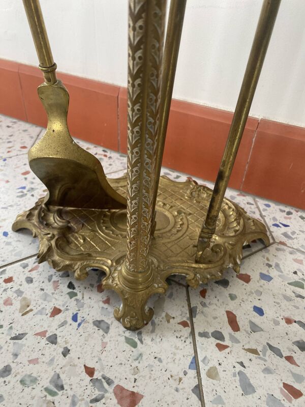 Nécessaire à cheminée