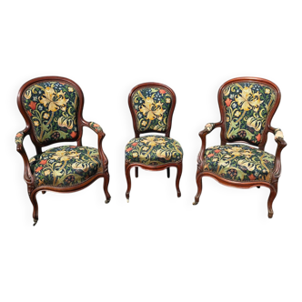 Set of Louis XV armchairs in molded walnut