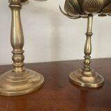 Set de deux anciens bougeoirs fleurs de lotus en laiton