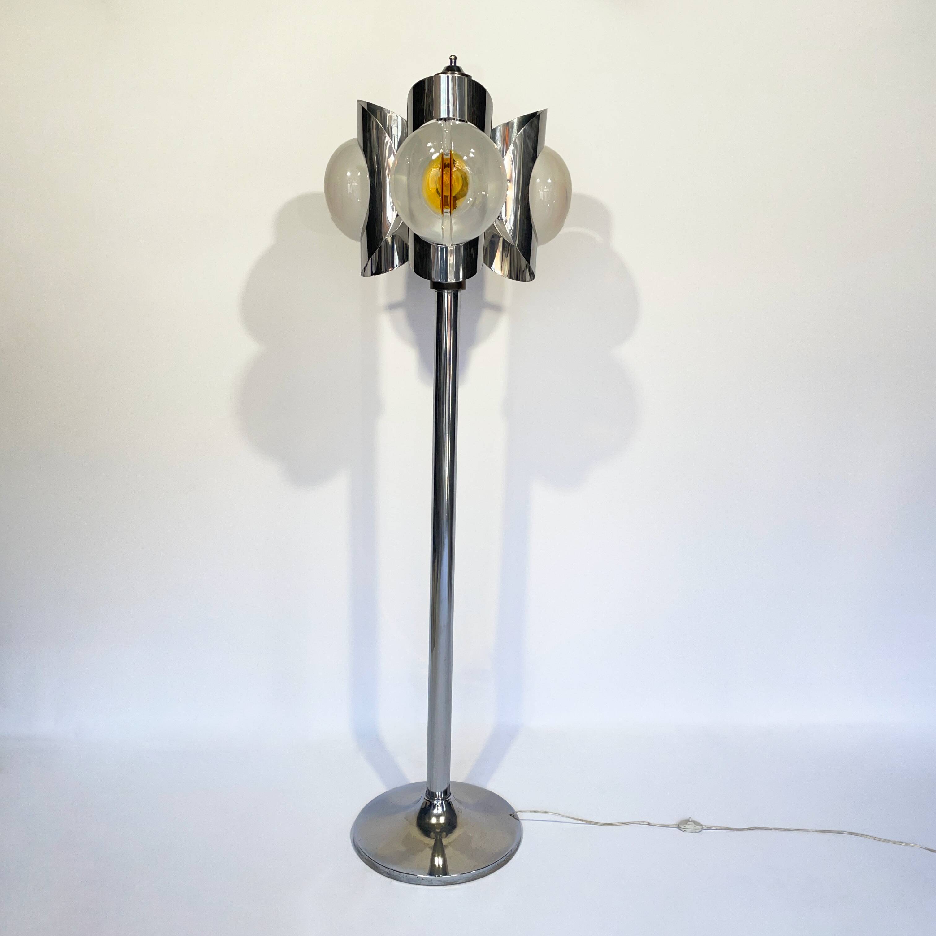 Chrome floor lamp 3 blown globes in murano glass