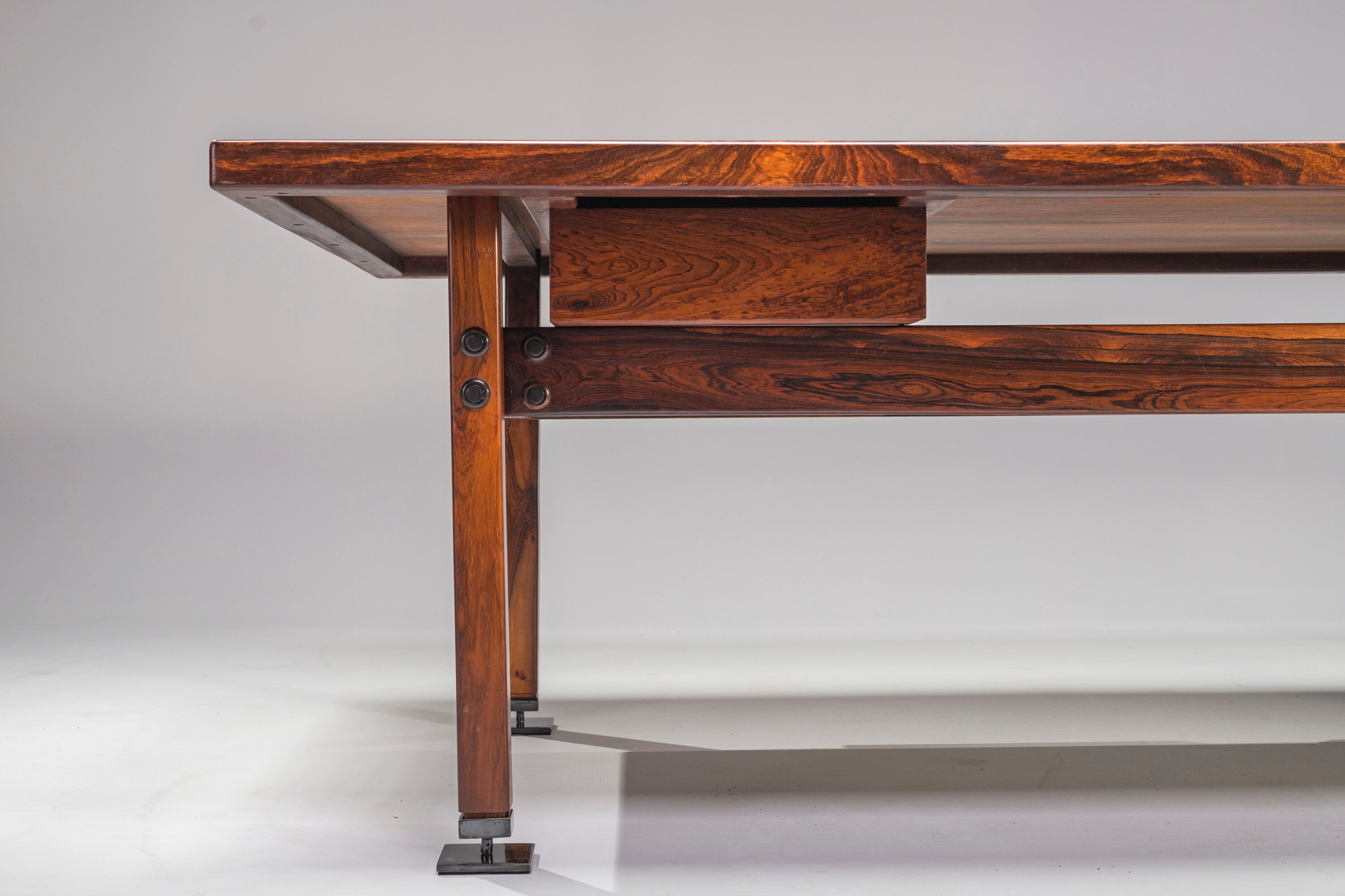 Mid-Century Modern Jacaranda Itamaraty Desk by Sergio Rodrigues for Oca, Brazil, 1960s