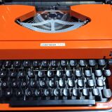 Machine à écrire Underwood 130 orange/vermillon