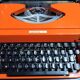 Machine à écrire Underwood 130 orange/vermillon