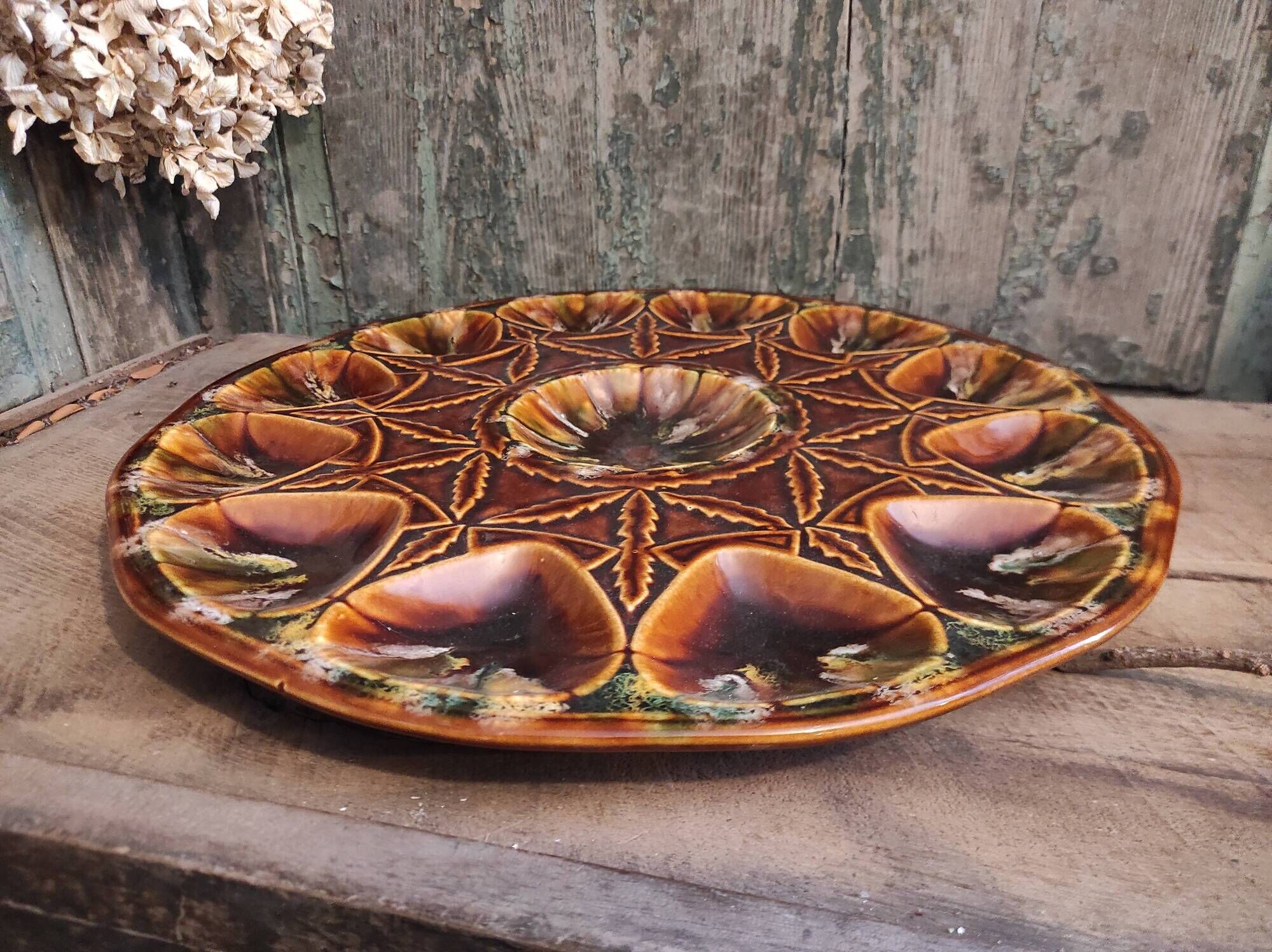 Vintage French oyster tray in Majolica from Vallauris