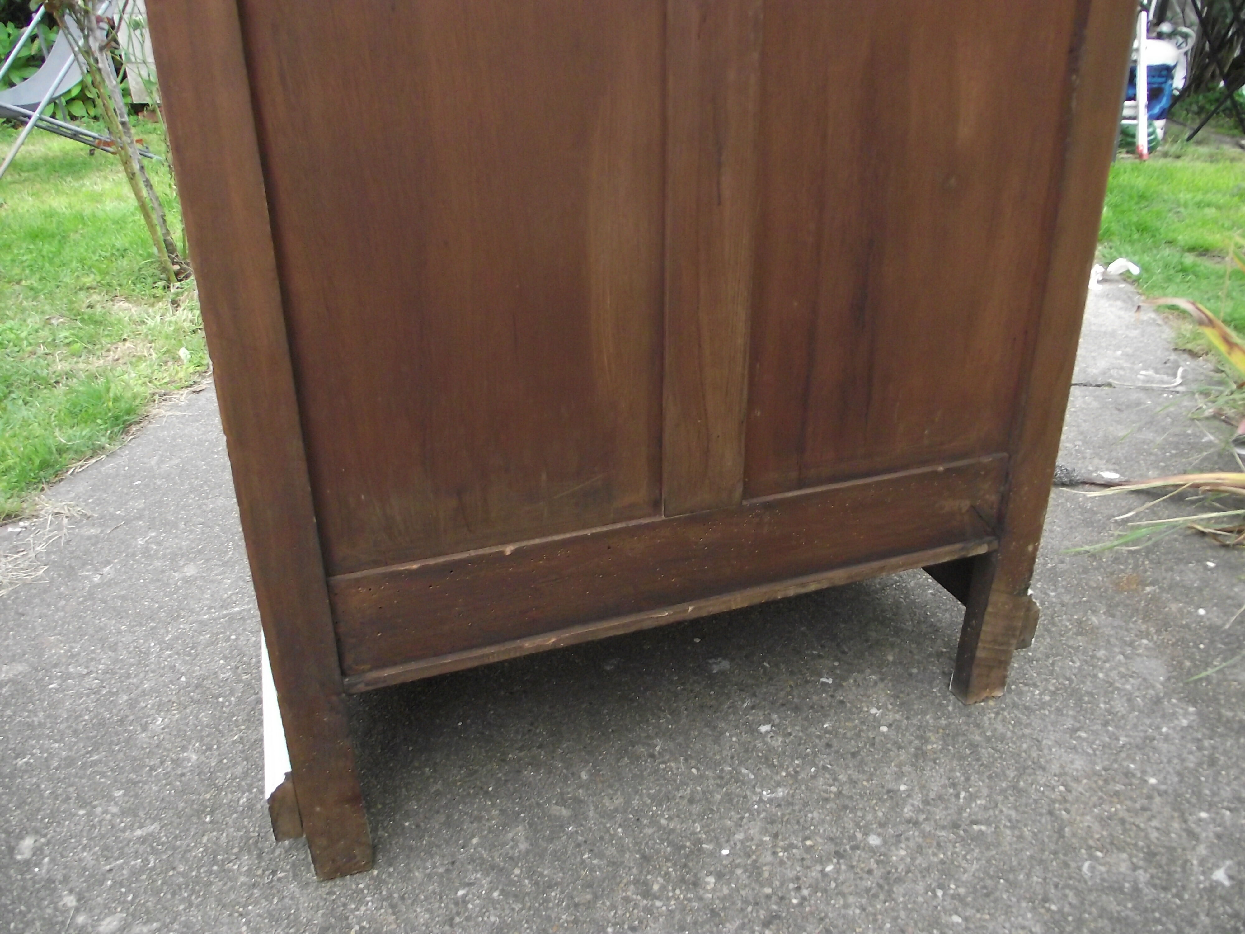 Parisian glazed wardrobe