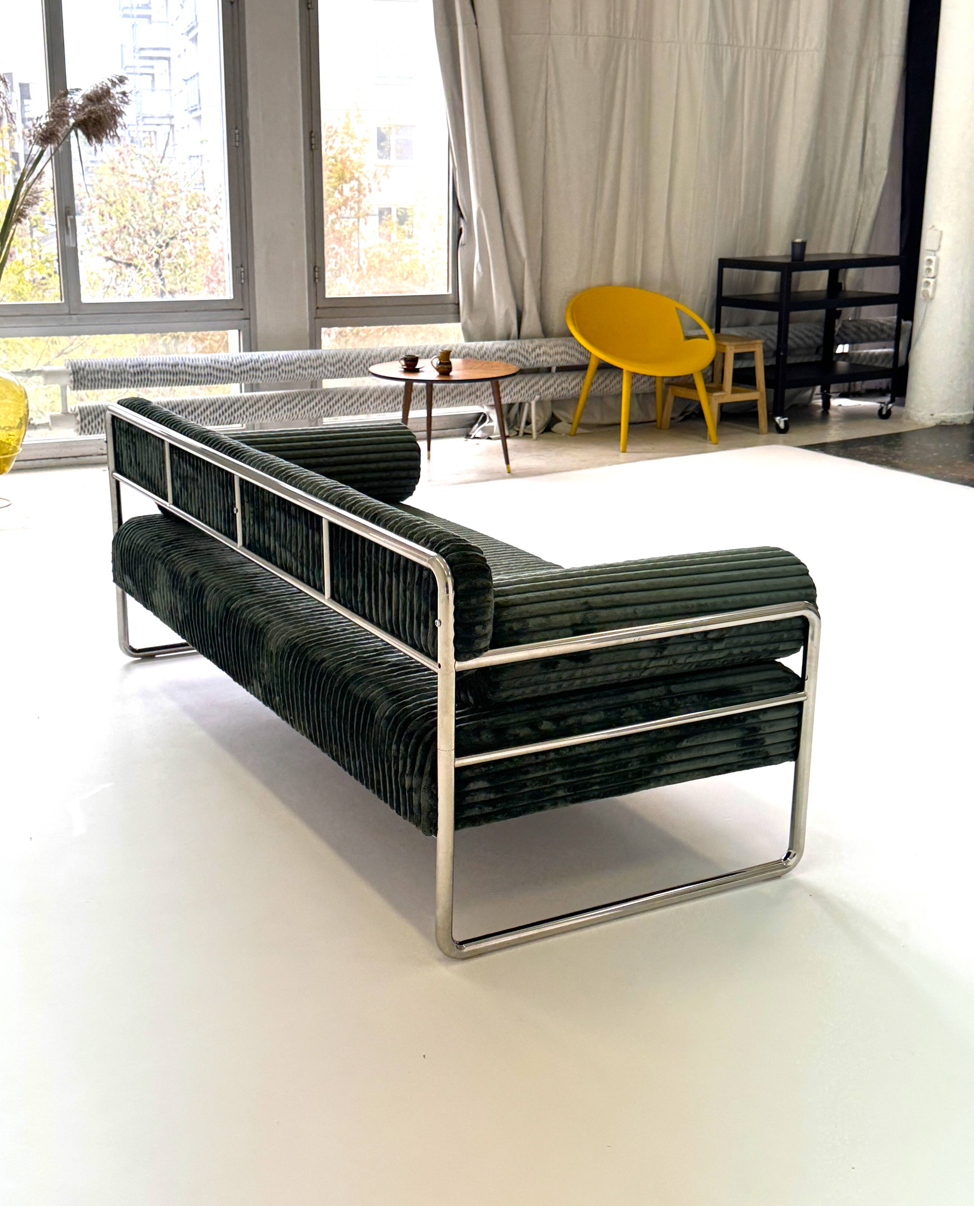 Soho Sofa, Poland '25, Bauhaus, VNTG, Mid-C
