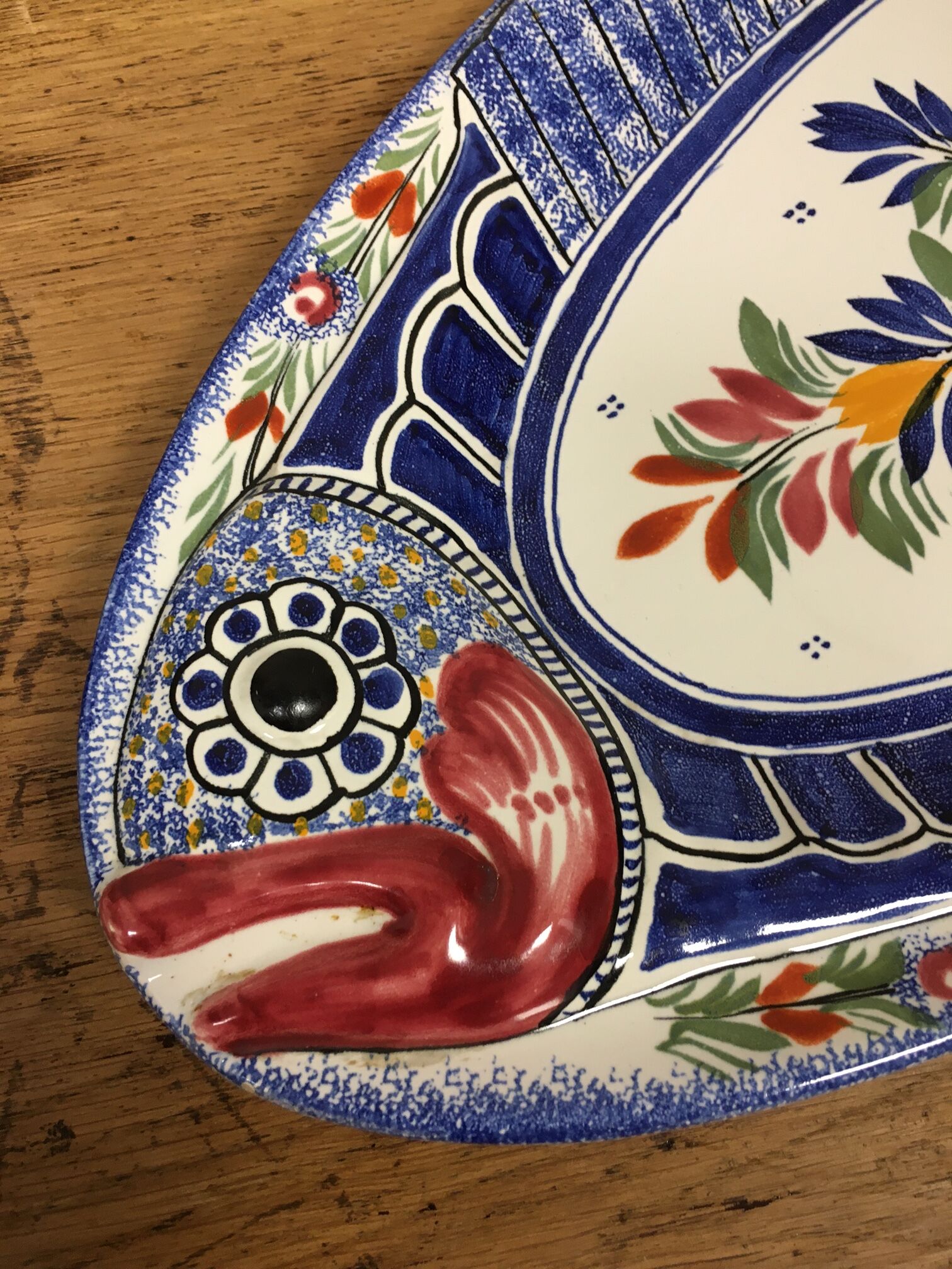 Fish dish henriot quimper