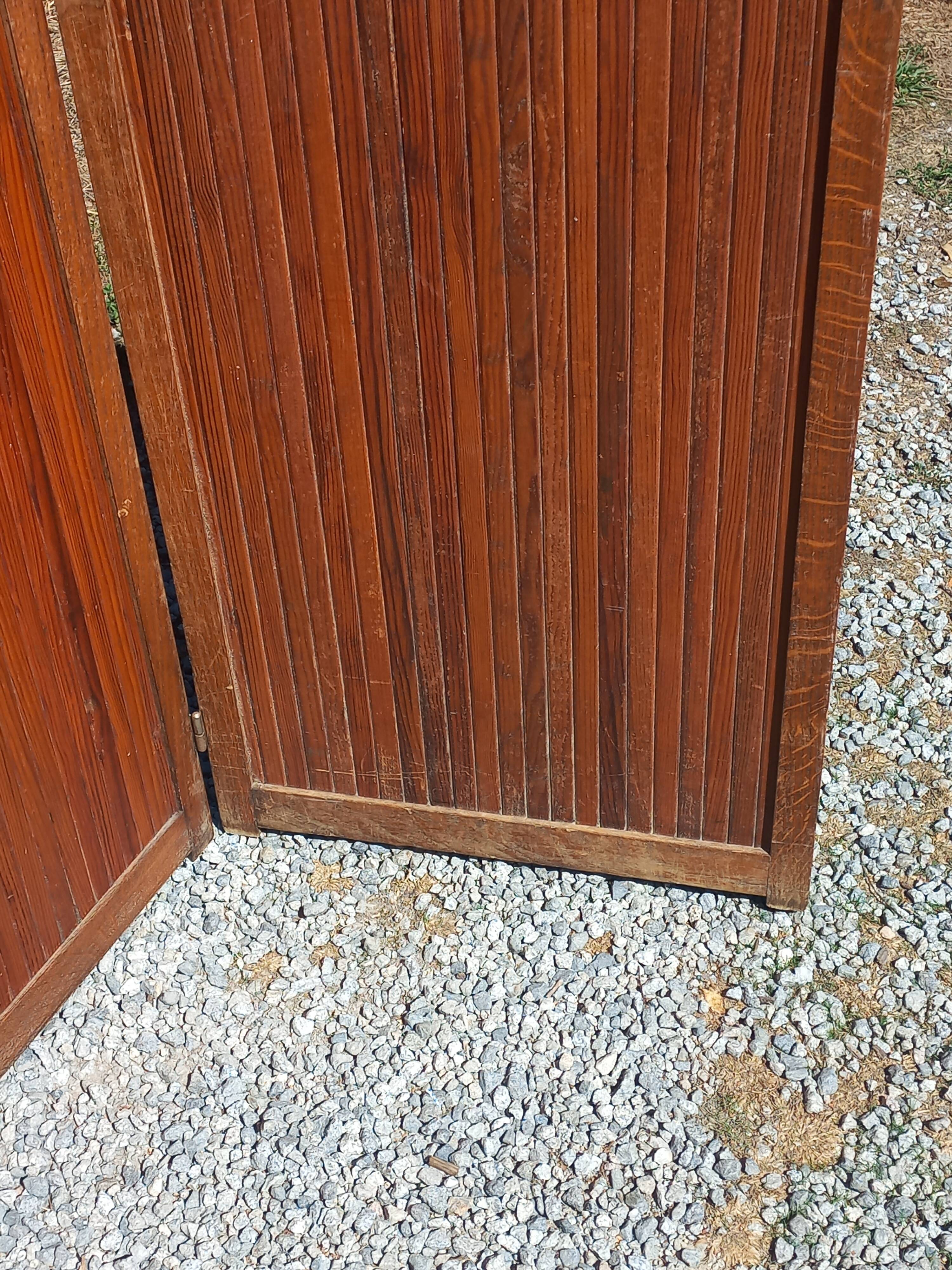 1930s bistro screen with slats