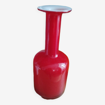 Vase opaline rouge vintage