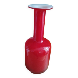 Vase opaline rouge vintage