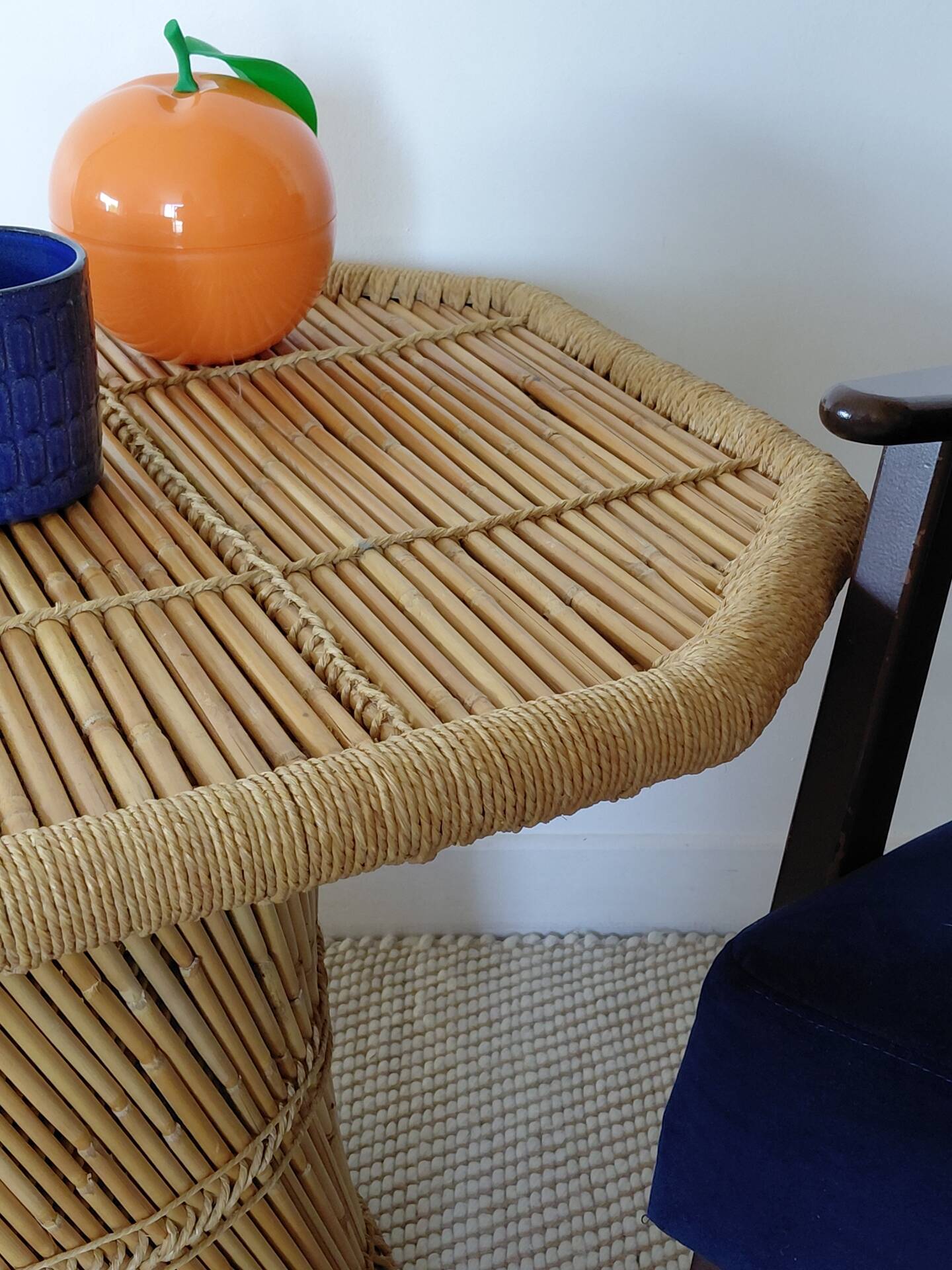 Table basse sculpturale en rotin tressé-vintage années 60/70