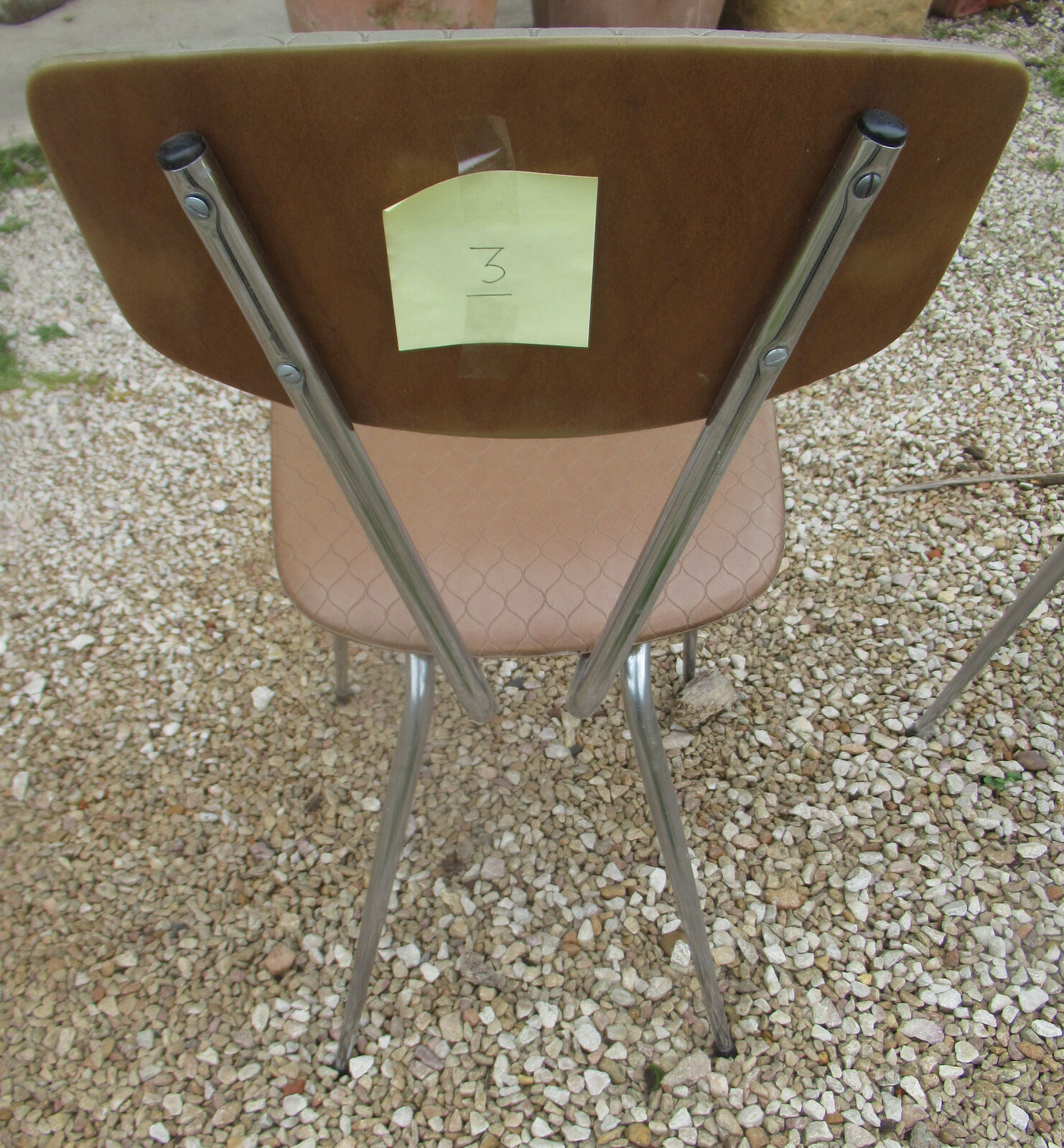 Série de 4 chaises en skaï et chrome années 60