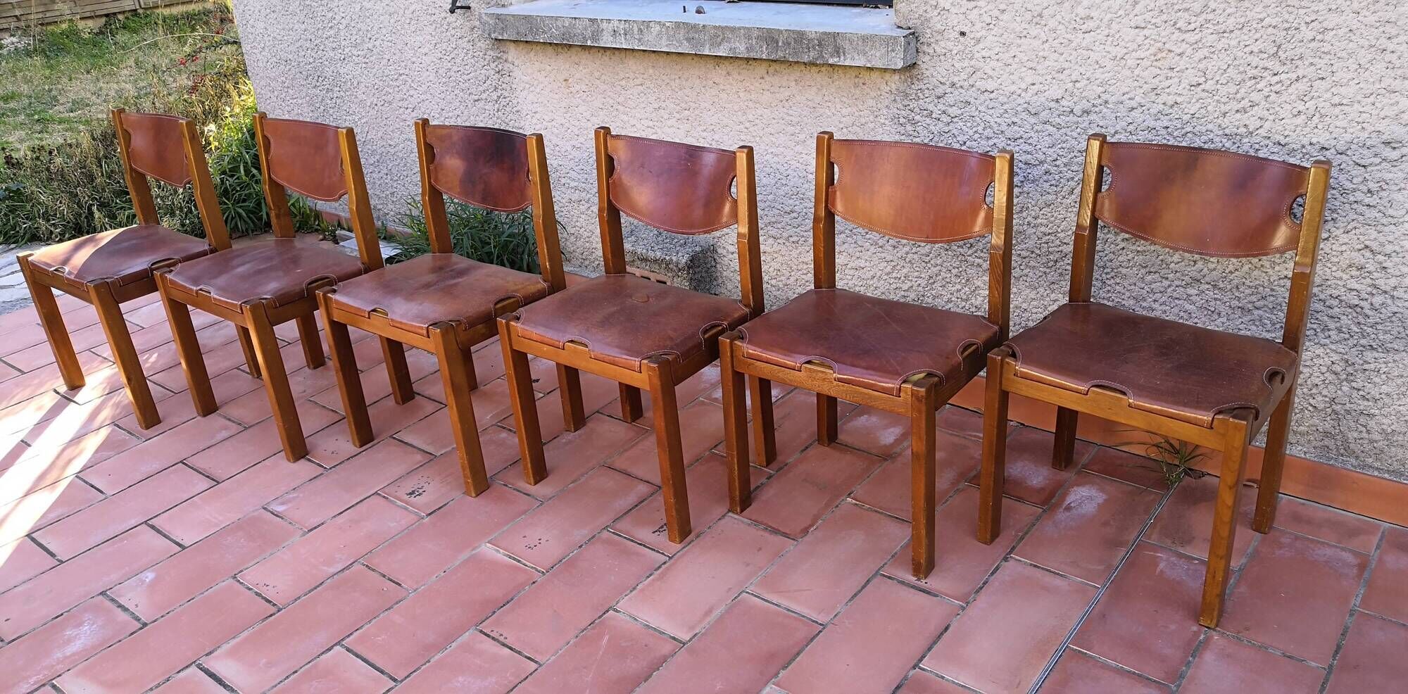 Series of 6 elm and leather chairs from the Maison Regain 60s