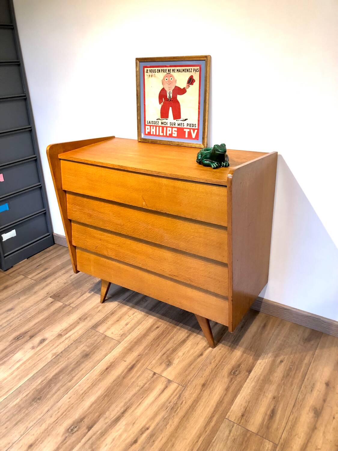 Large compass chest of drawers
