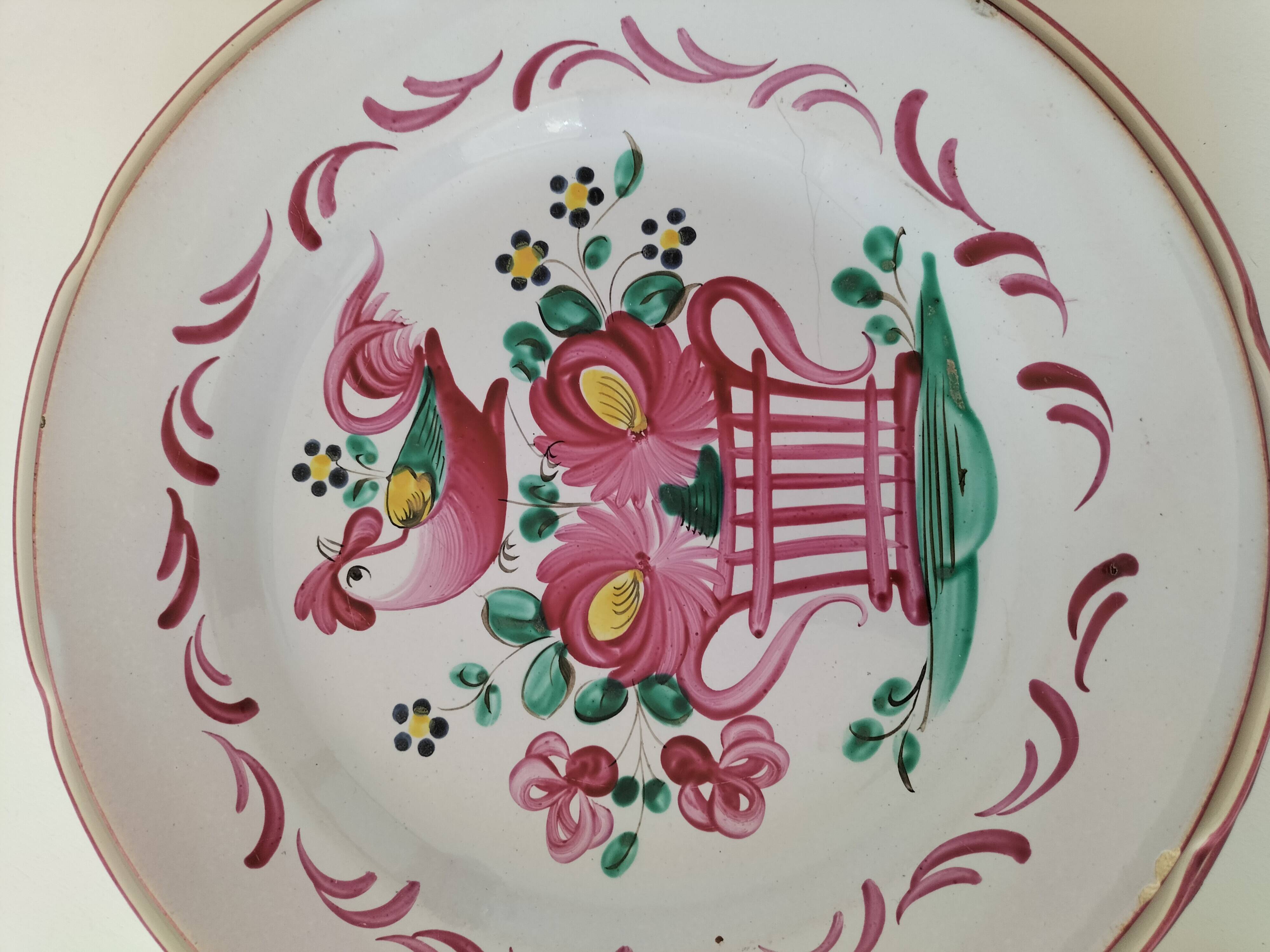 Set of 6 plates with birds and roosters.