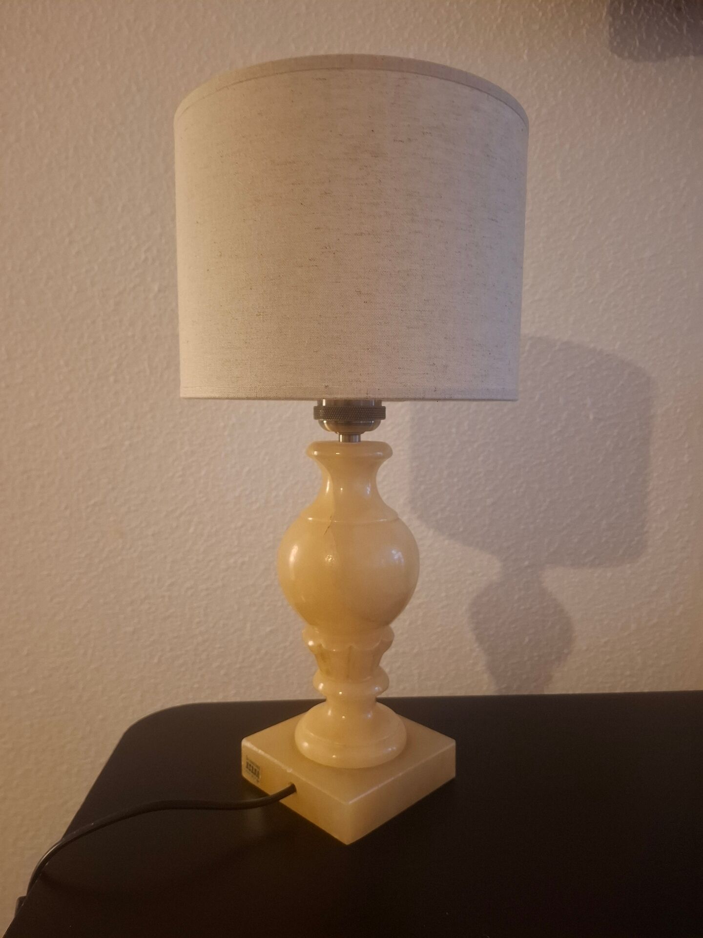 Vintage alabaster lamp with ecru shade – unique piece