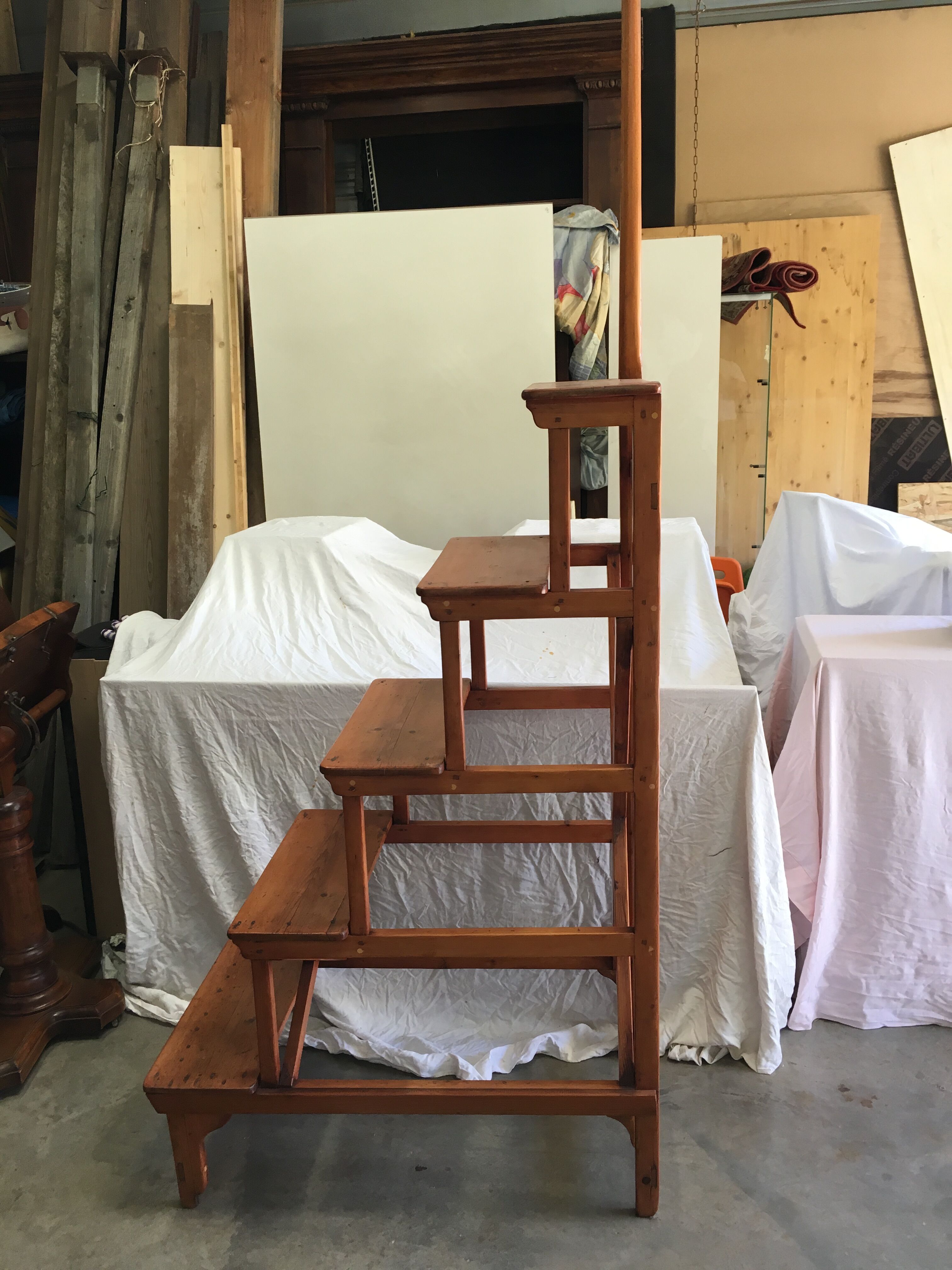 Biliotheque staircase