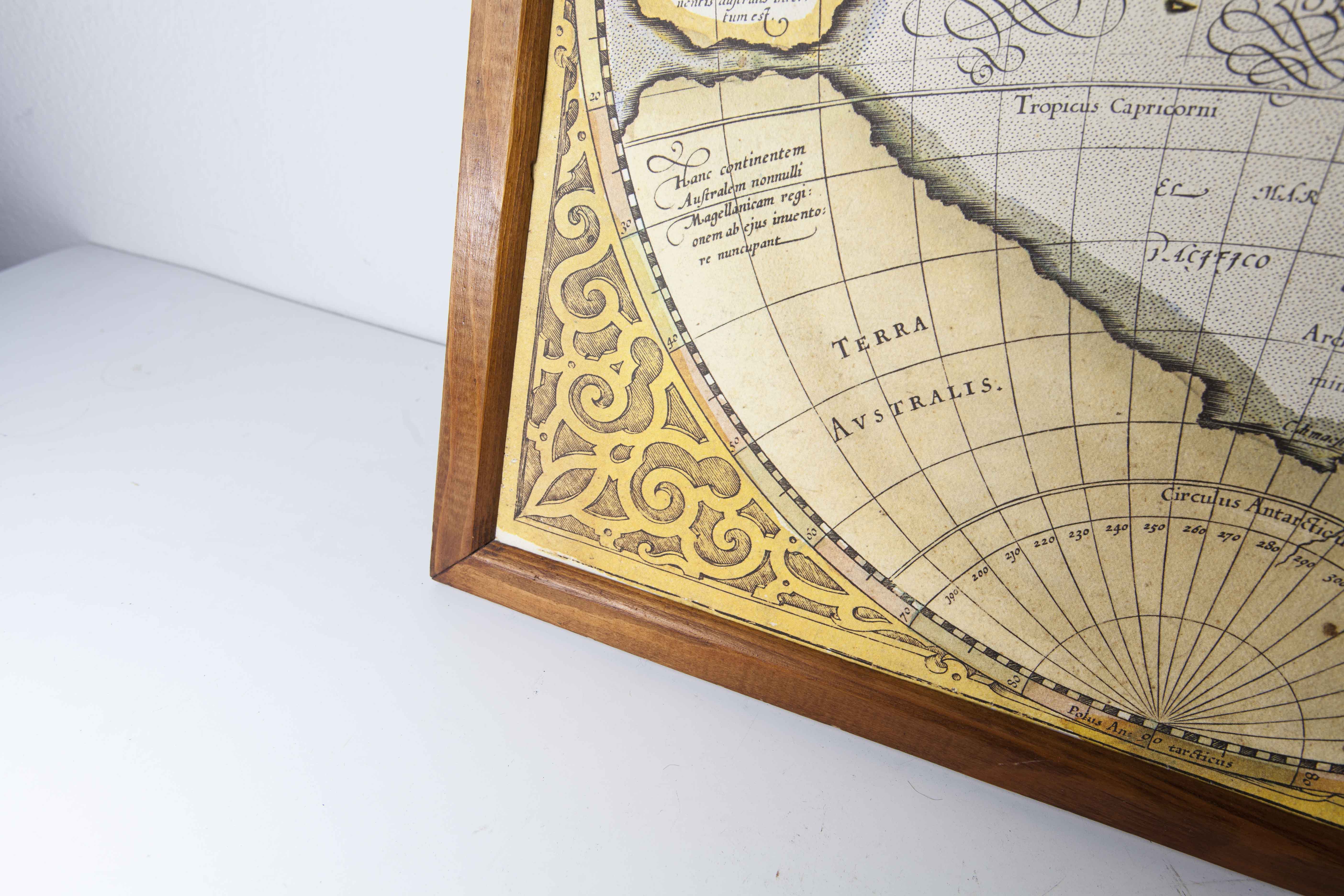 Frame and map "Orbis terrae compendiosa descriptio", Reproduction of an engraving Gérard Mercator