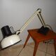 Lampe d'atelier articulée