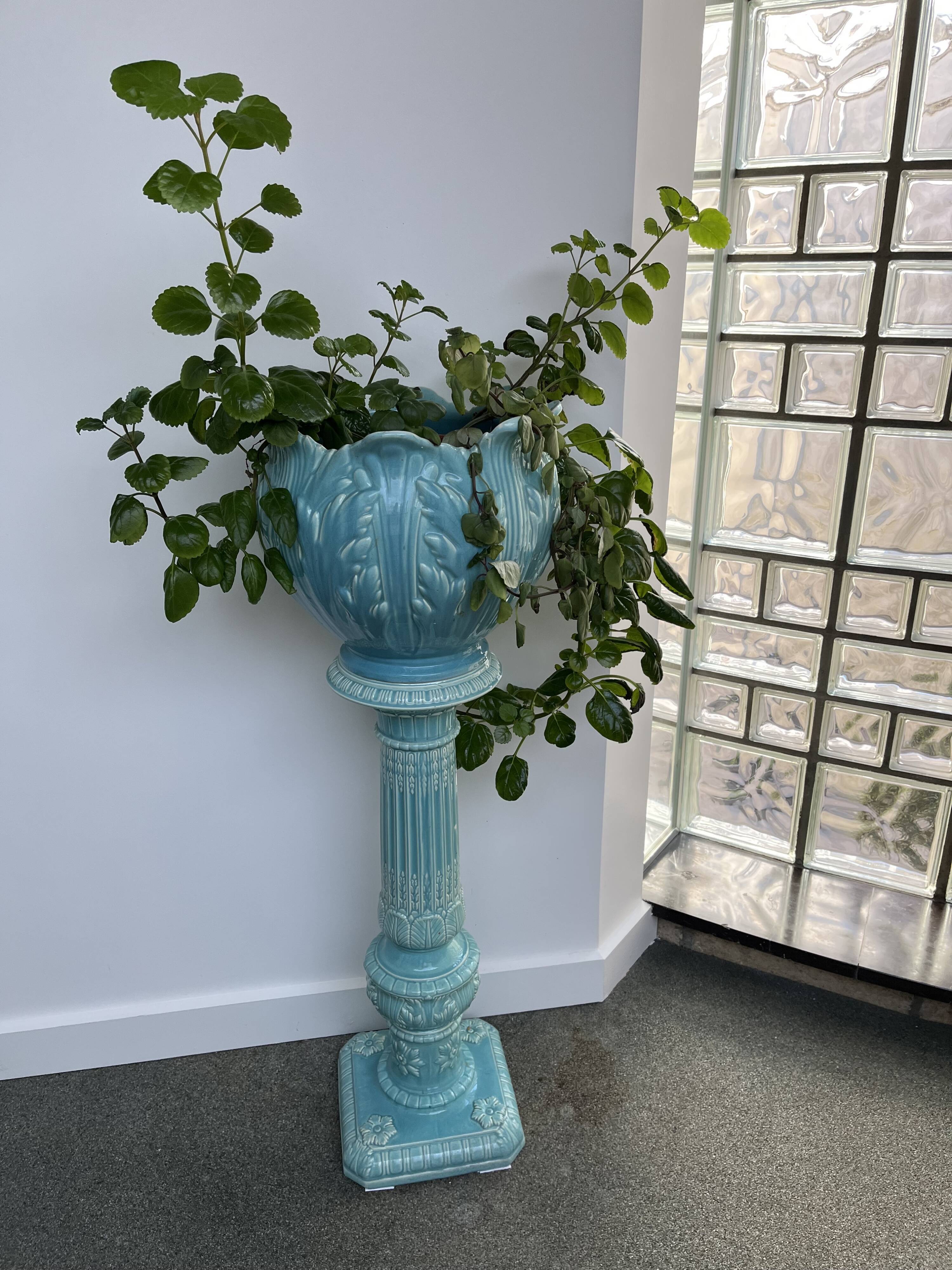 Basin on column early twentieth century