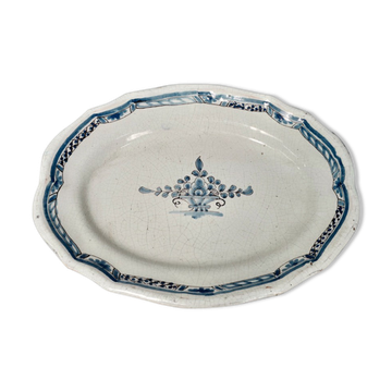 Plat ovale en faïence de Rouen cul noir XVIIIème