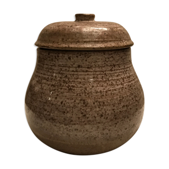 Pot with a pot lid