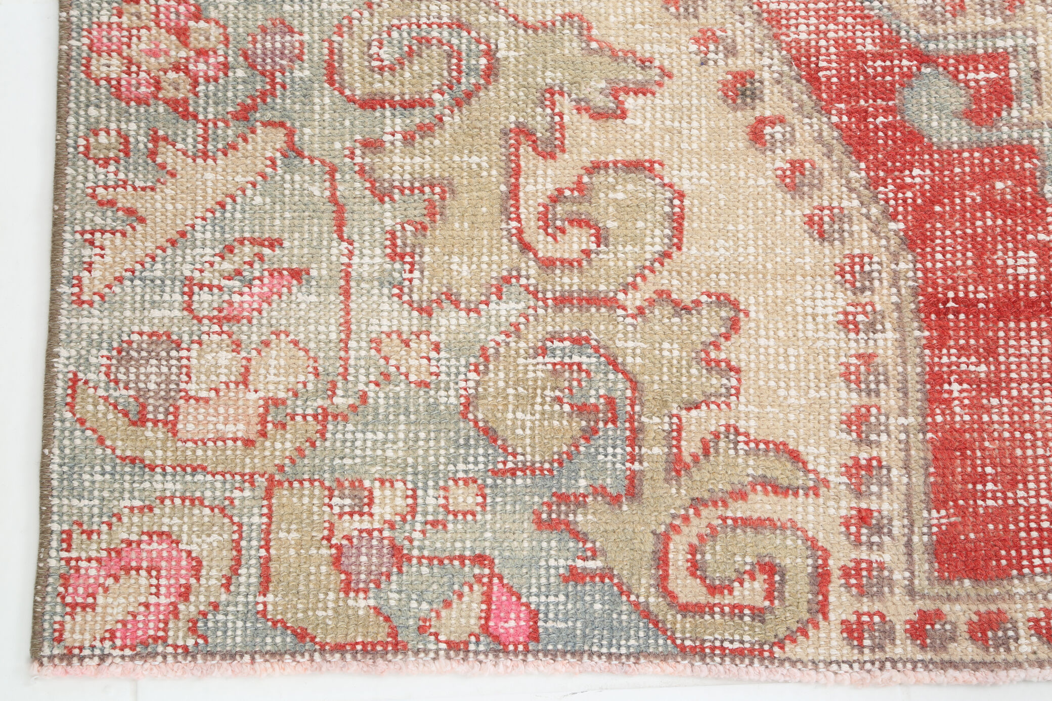 Red and beige wool turkish rug 198x112cm