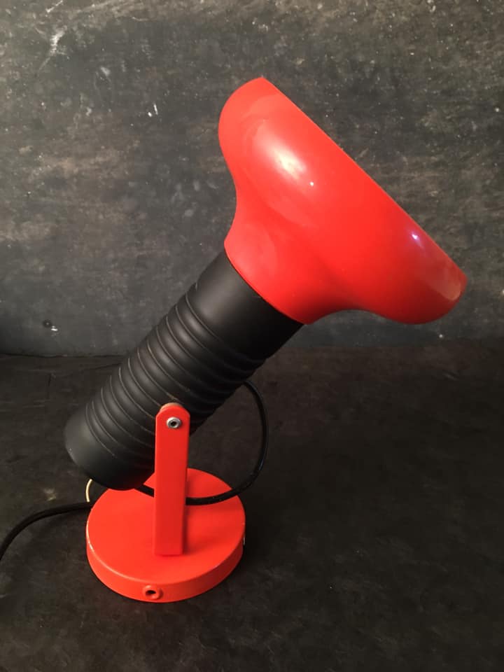 Applique vintage en métal orange et plastique noir, orientable