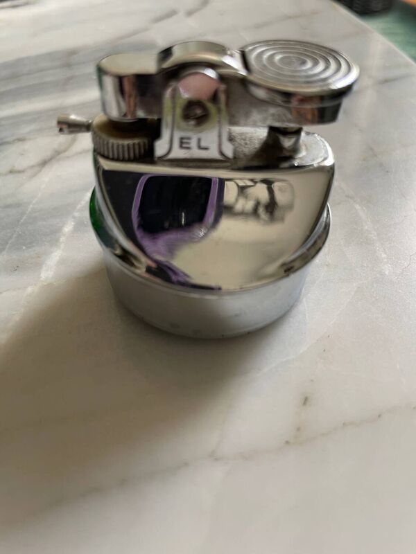 Briquet  « glaçon » en verre de Murano, d’Antonio Imperatore