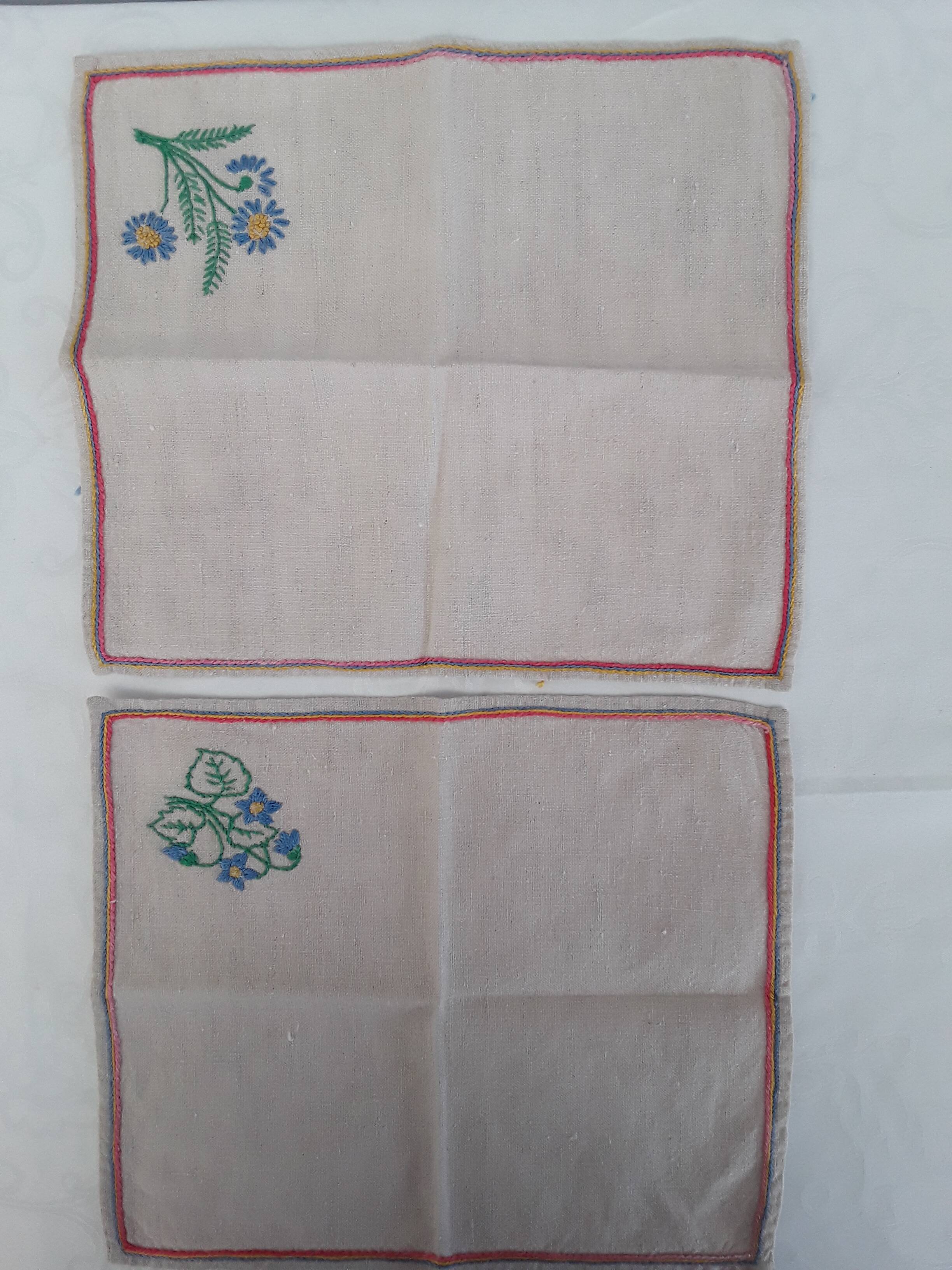 6 embroidered napkins Handmade