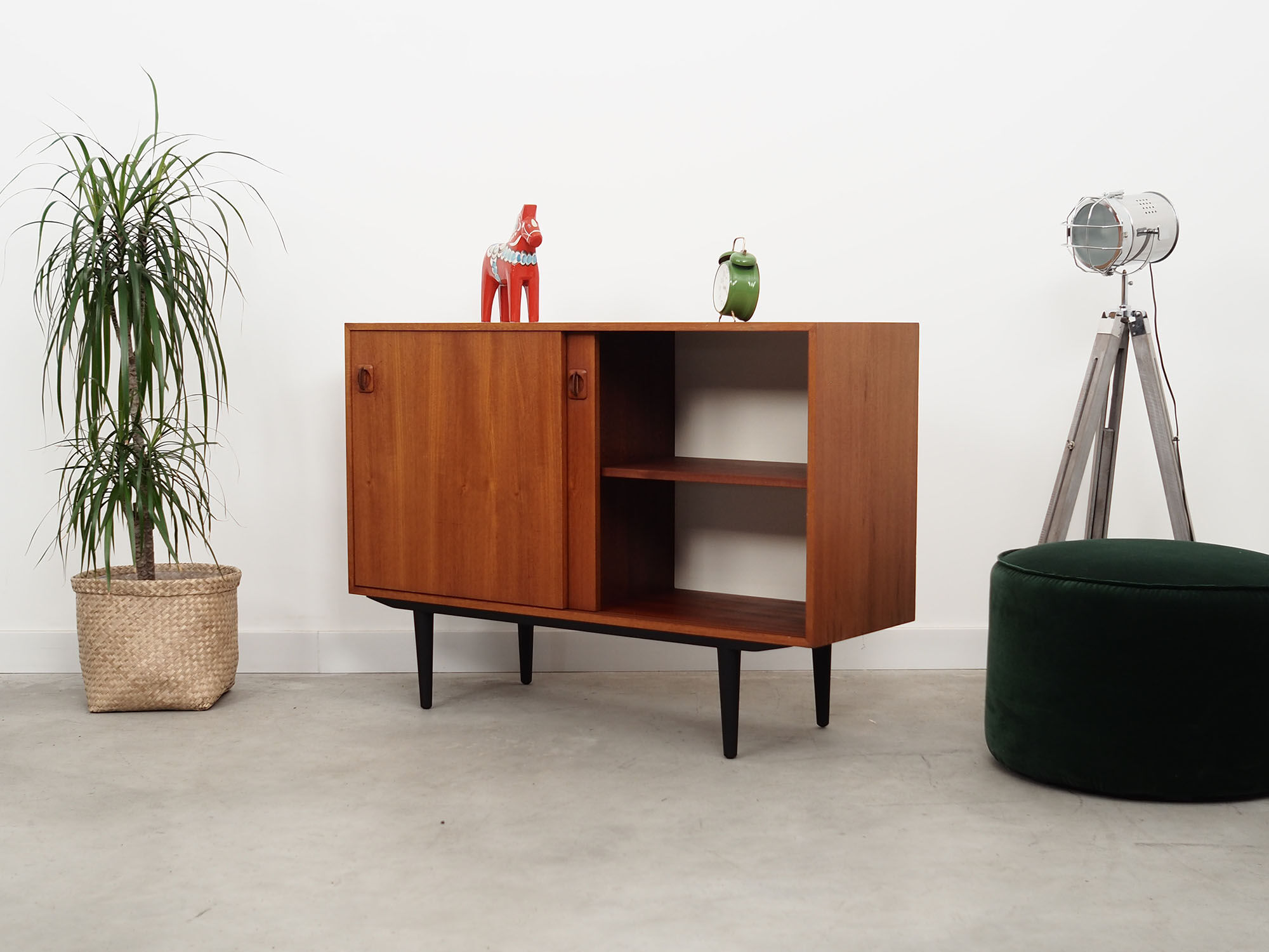 Teak dresser, 70's, Danish design, production: Denmark
