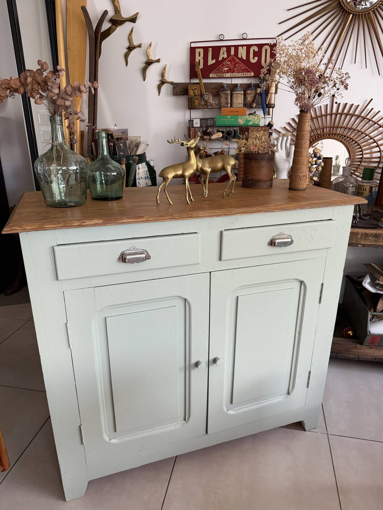 Buffet parisien vert amande vintage 