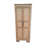 Armoire parisienne