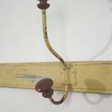 Wall coat holder