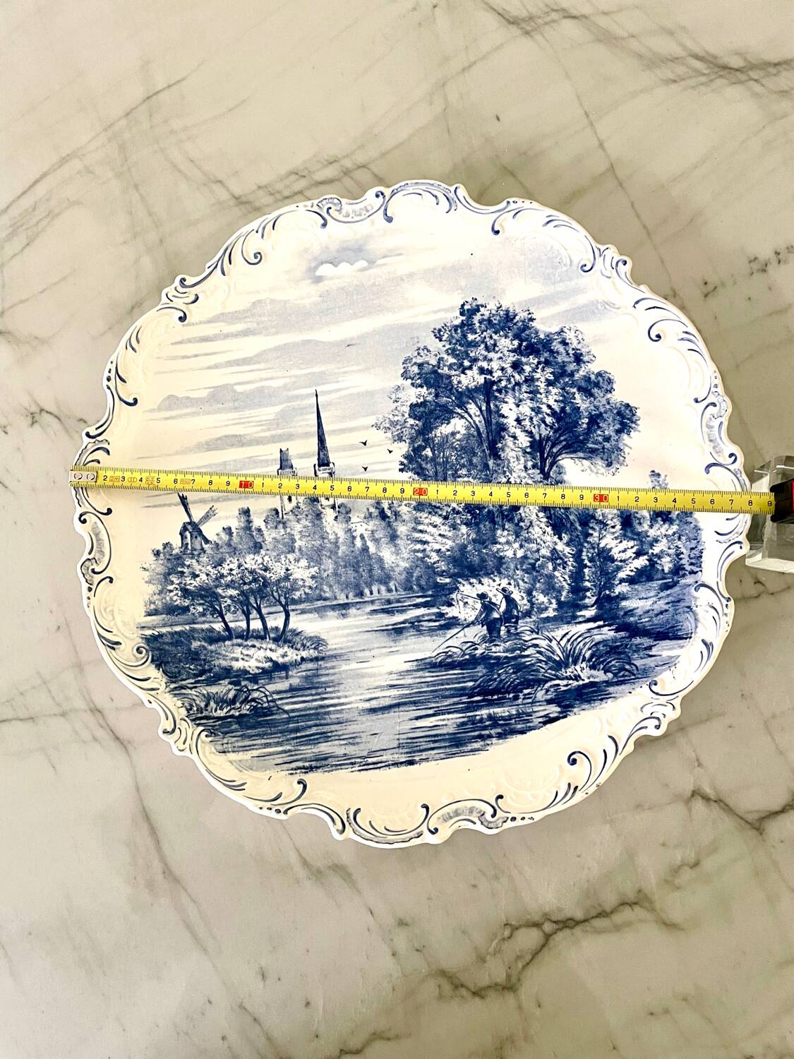 Very old Villeroy Boch decorative plate in perfect condition