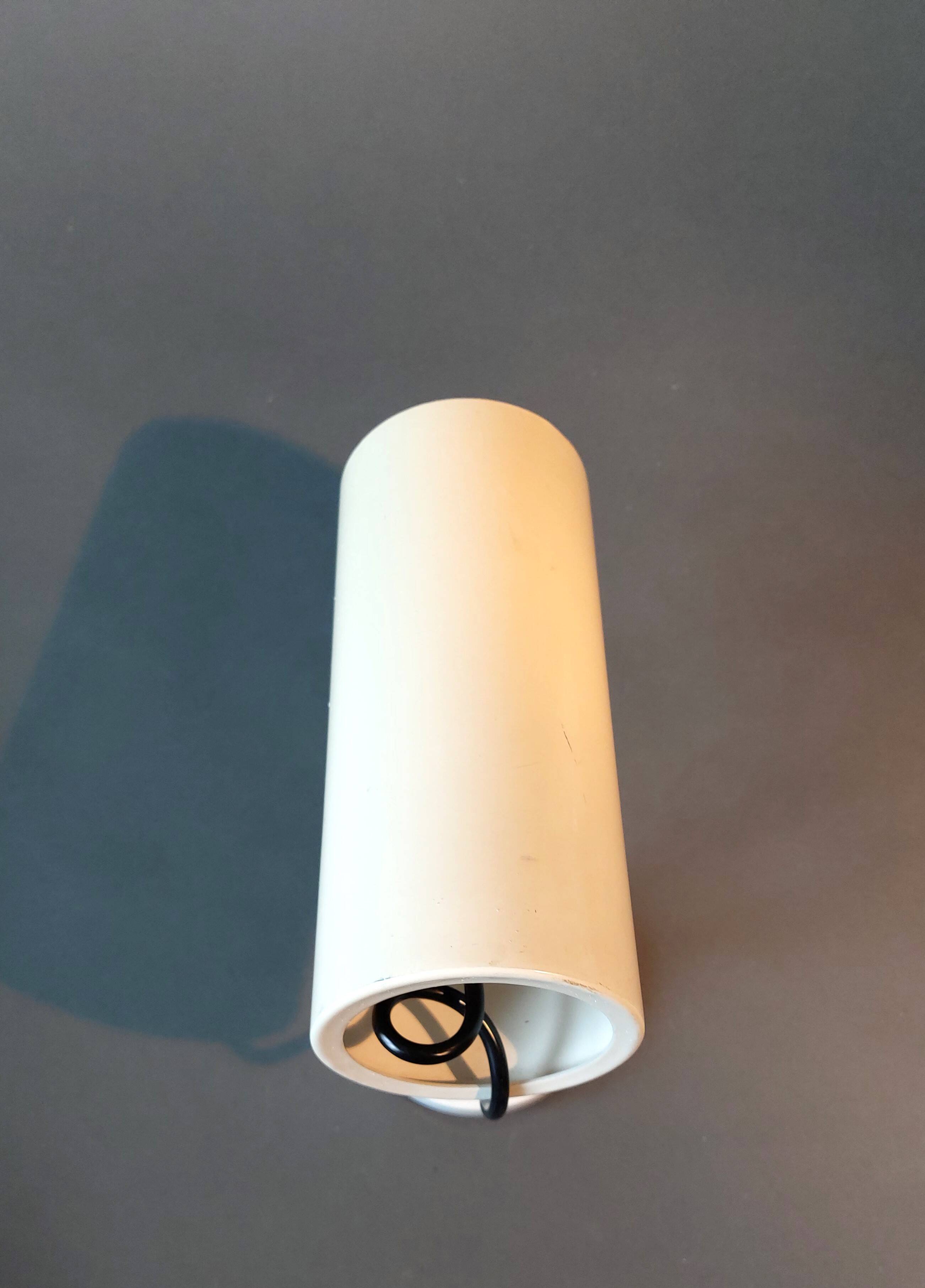 Modernist adjustable wall light 1960 beige lacquered.
