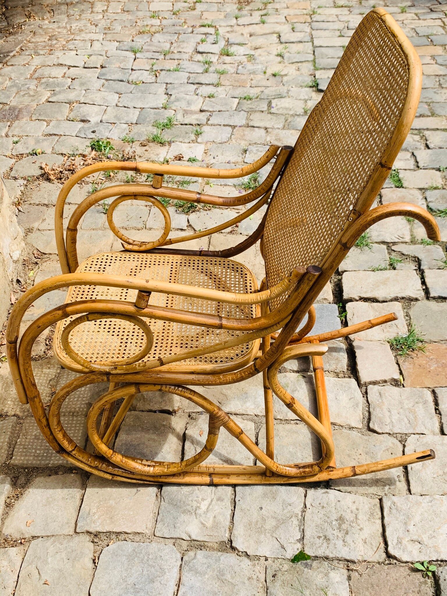 Vintage rocking-chair