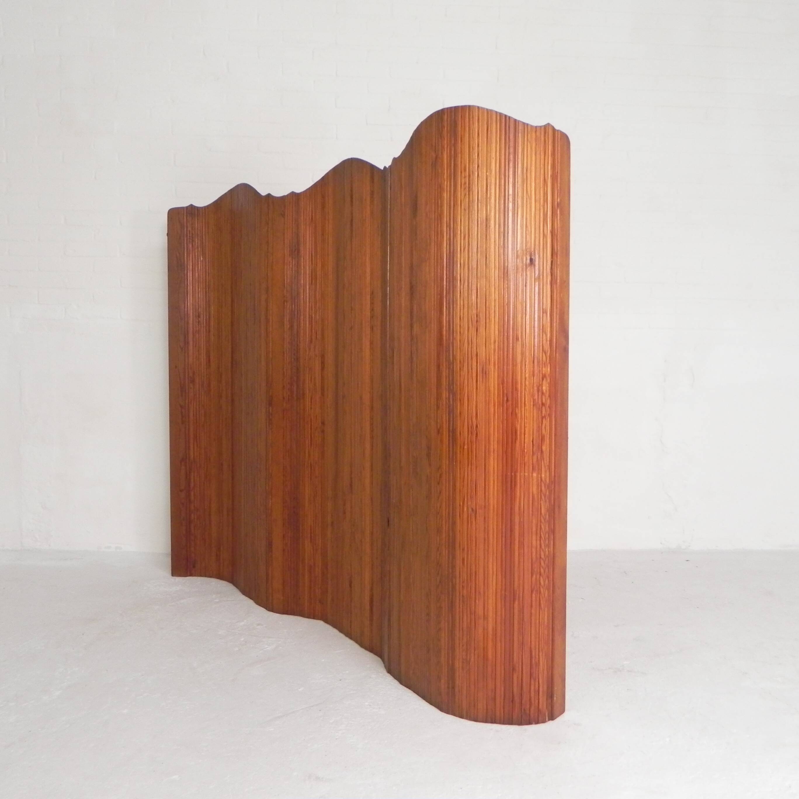 Room divider S.N.S.A. with pine slats in Baumann style, 1950s.