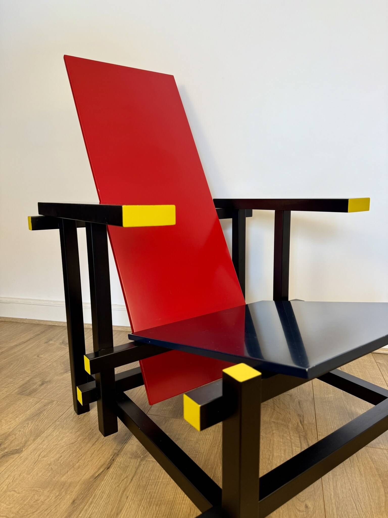 Red and Blue Chair in the Style of Gerrit Rietveld – De Stijl Movement