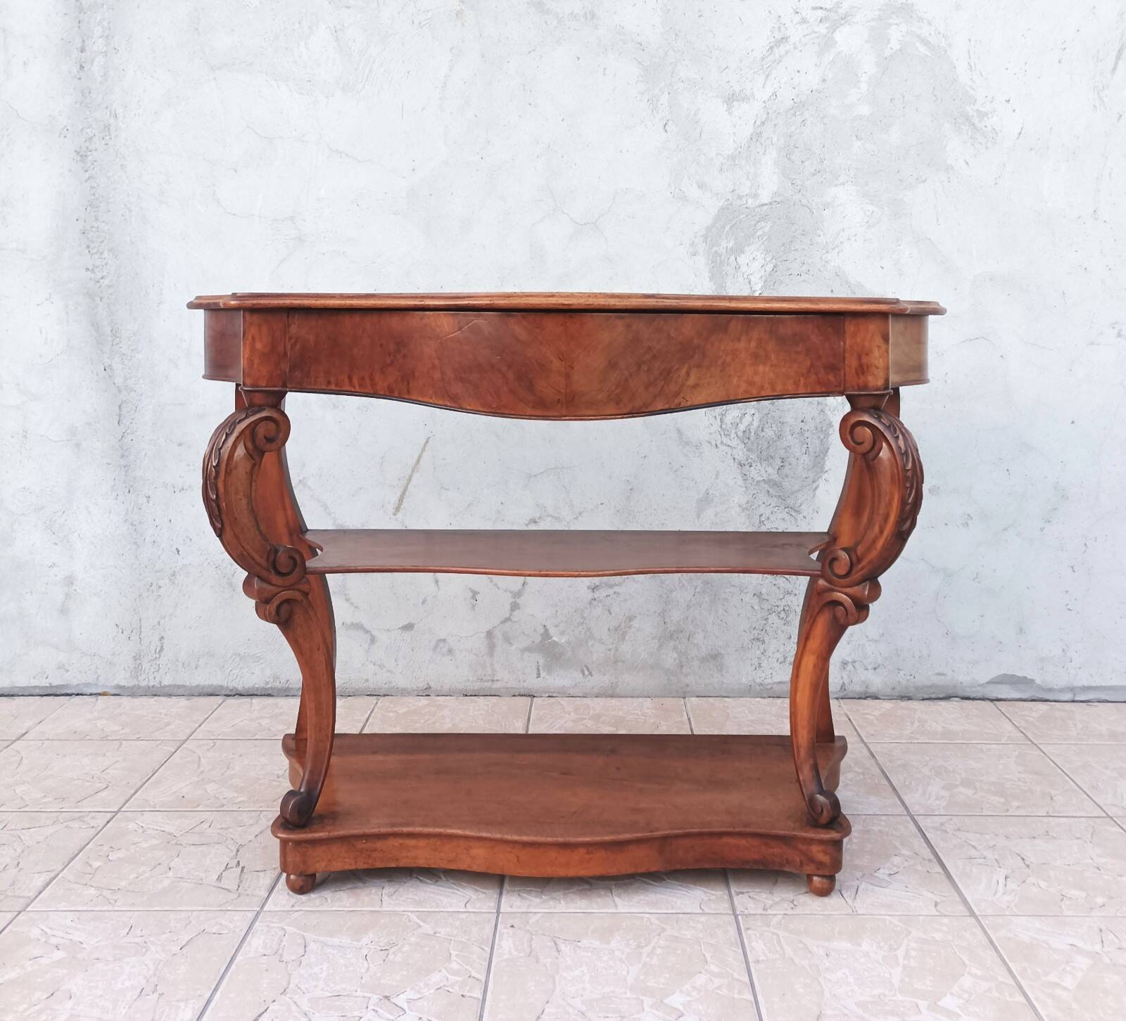 Large console from the Napoleonic III era in walnut and walnut burl.