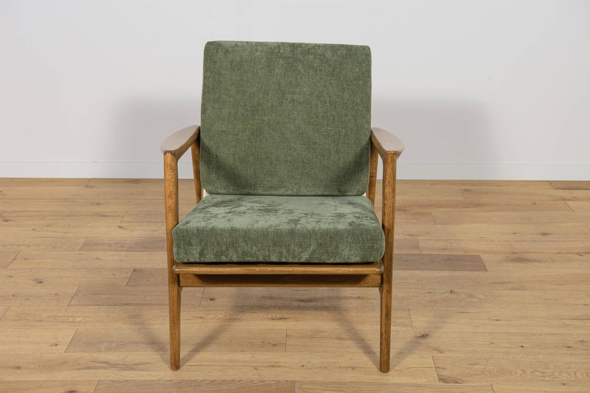 Model 300-139 Armchairs from Swarzędz Factory, 1960s, Set of 2