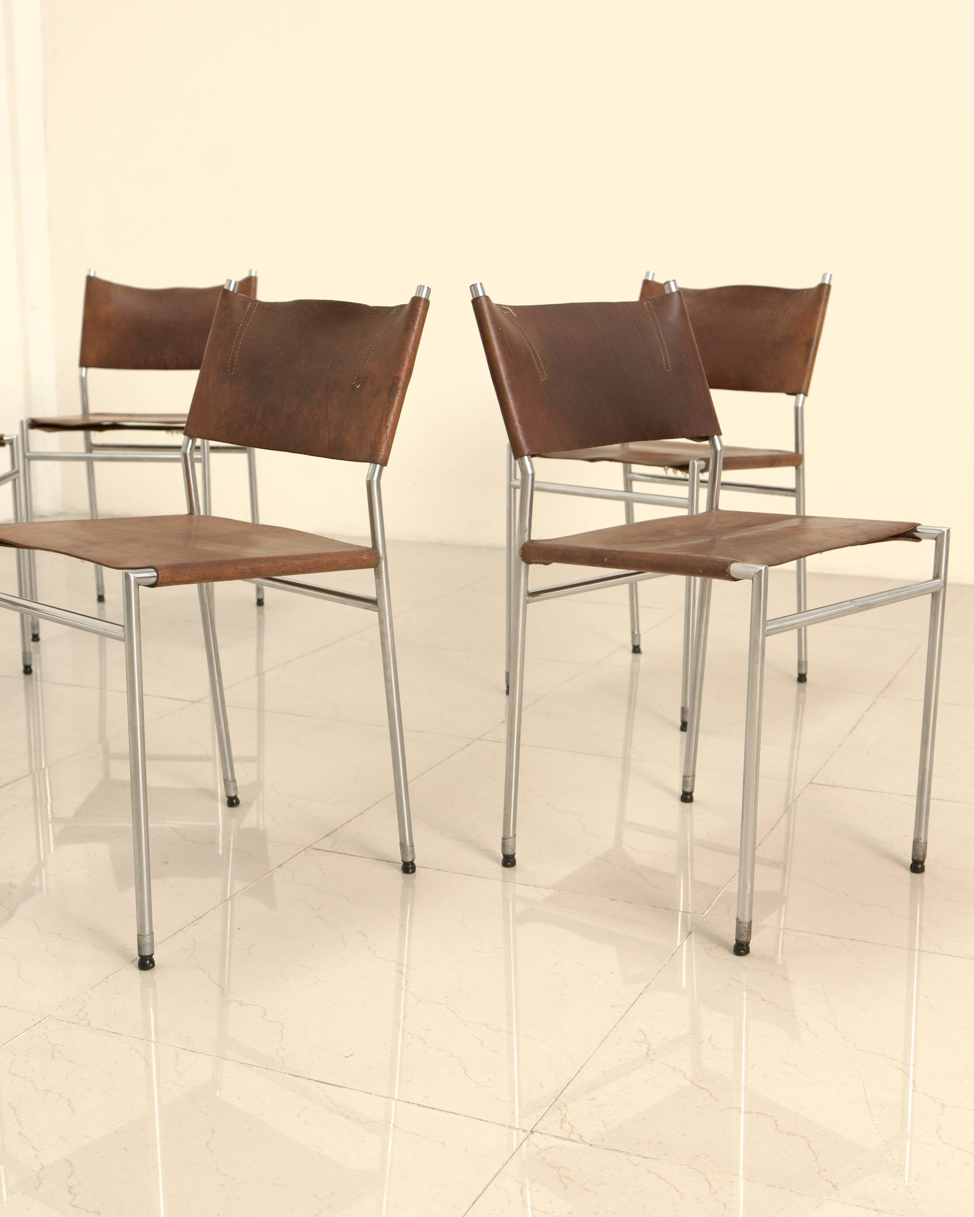 Set of 6 "SE06" chairs in patinated brown leather by Martin Visser for Spec